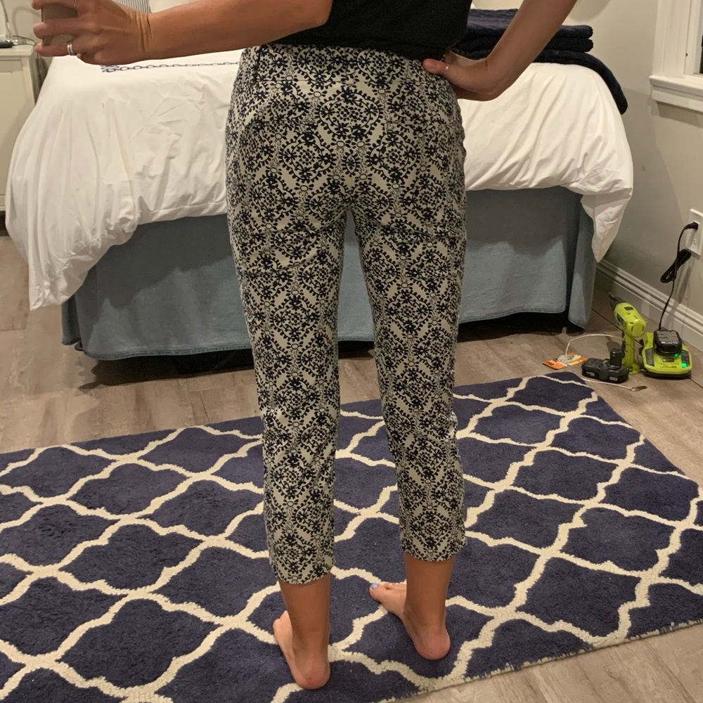 LOFT Riviera Floral Pant - Picture 9 of 10
